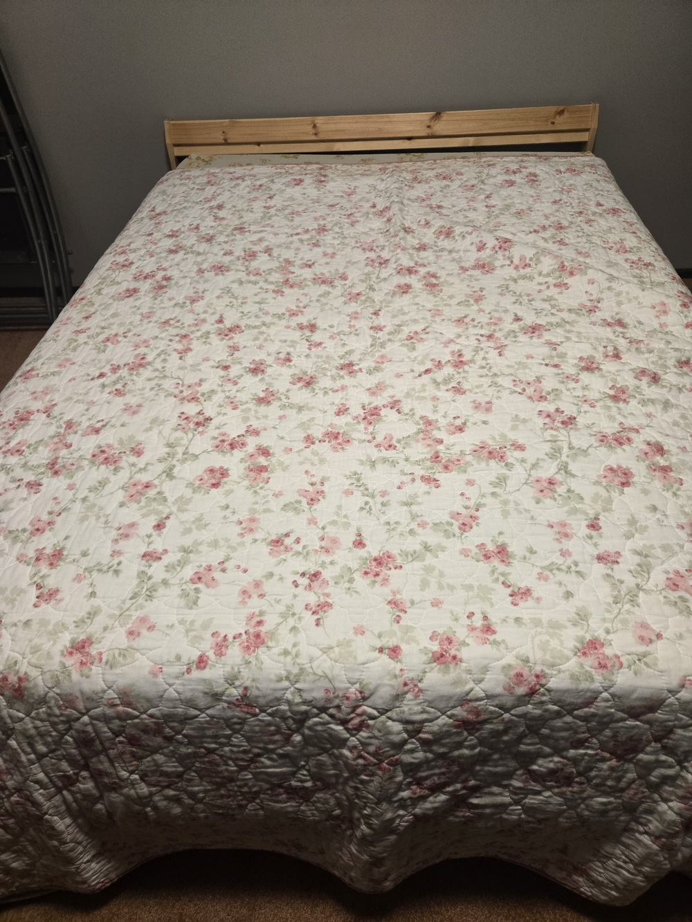 Floral Pink and Cream Quilted Bedspread And Pillow Case - Classic Cottage Style